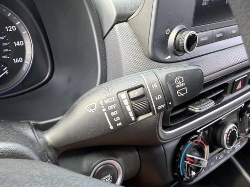 Used 2023 Hyundai Kona SEL AWD/4WD image 32