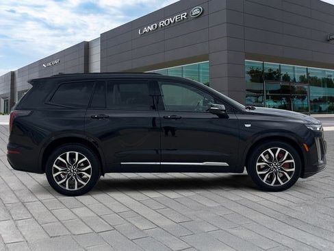 Used 2024 Cadillac XT6 Sport image 3