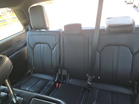 Used 2021 Ford Expedition Limited AWD/4WD image 11