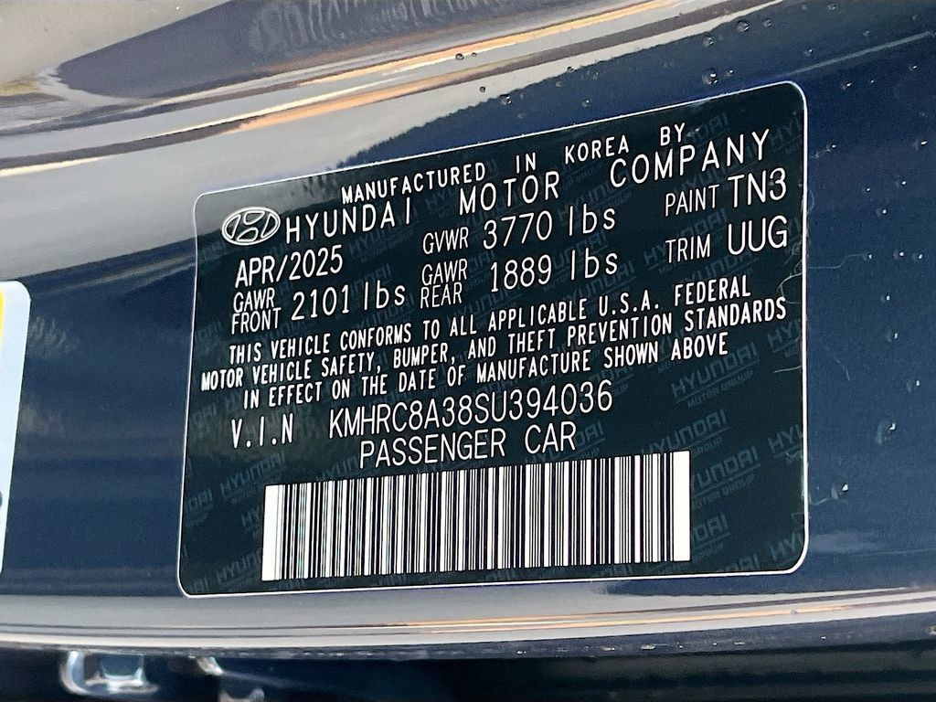 Used 2025 Hyundai Venue Limited FWD image 30