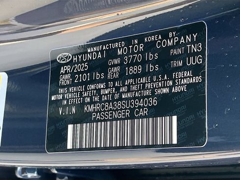 Used 2025 Hyundai Venue Limited FWD image 30