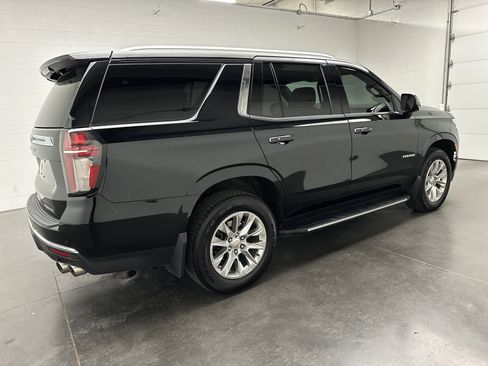 Used 2021 Chevrolet Tahoe Premier w/ Premium Package image 11