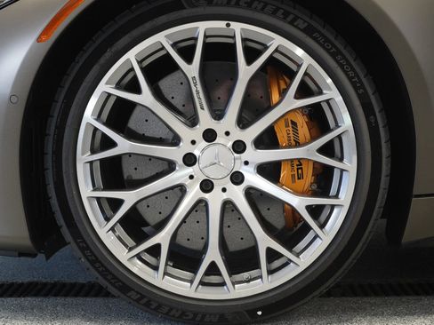 New 2026 Mercedes-Benz SL 63 AMG S e Performance 4MATIC image 14
