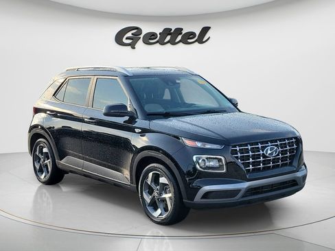 Used 2022 Hyundai Venue SEL FWD image 3
