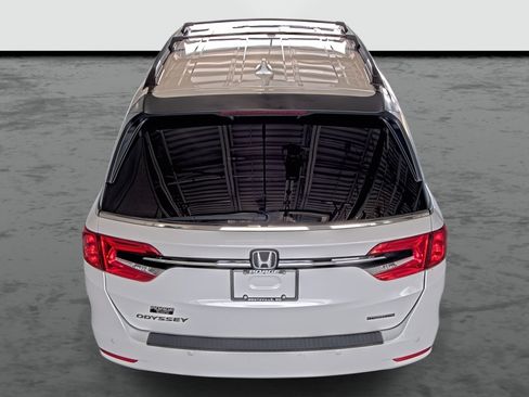 Used 2023 Honda Odyssey Touring image 3