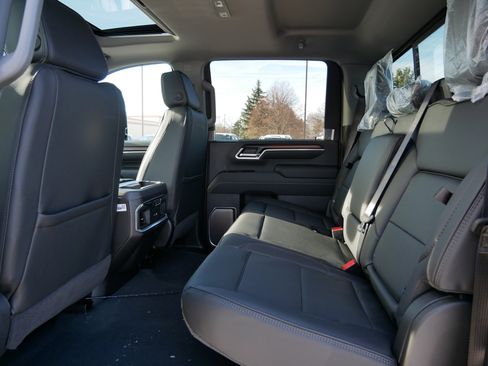 New 2026 GMC Sierra 2500 Denali w/ Denali Reserve Package image 12