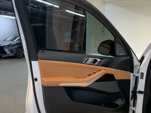 Used 2023 BMW X5 xDrive40i w/ Executive Package image 14