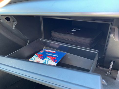 Used 2010 MAZDA MAZDA3 i Touring image 22