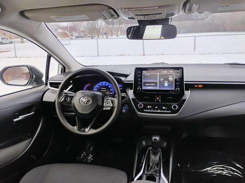 Used 2021 Toyota Corolla LE image 10