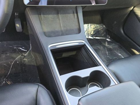 Used 2021 Tesla Model 3 Standard Range Plus image 32