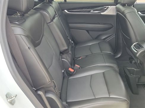 Used 2025 Cadillac XT6 Premium Luxury w/ Technology Package image 27