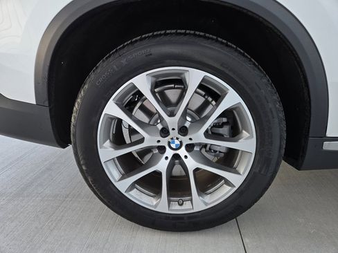 Used 2026 BMW X5 xDrive50e w/ Climate Comfort Package image 42