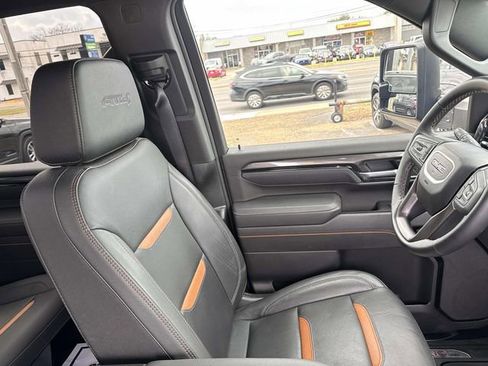 Used 2025 GMC Sierra 2500 AT4 w/ AT4 Premium Plus Package image 14