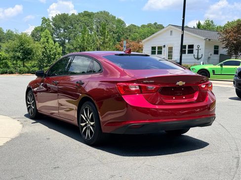 Used 2018 Chevrolet Malibu LT FWD image 4