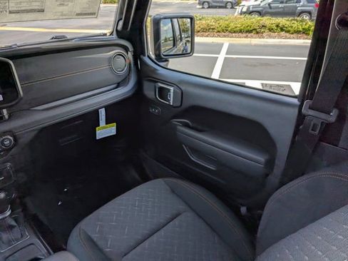 New 2026 Jeep Gladiator Mojave w/ Safety Group AWD/4WD image 17