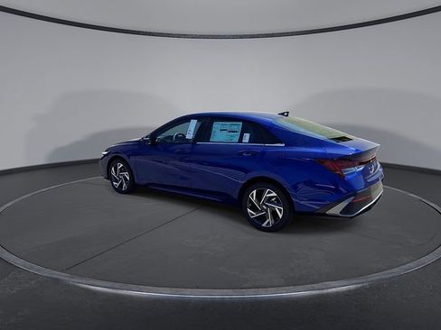 New 2026 Hyundai Elantra Limited FWD image 5