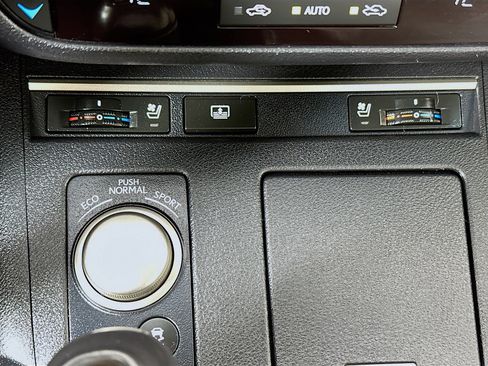 Used 2013 Lexus ES 350 w/ Luxury Pkg FWD image 20