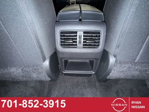 Certified 2023 Nissan Rogue S image 41