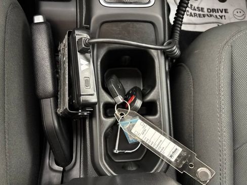 Used 2022 Jeep Gladiator Sport AWD/4WD image 18
