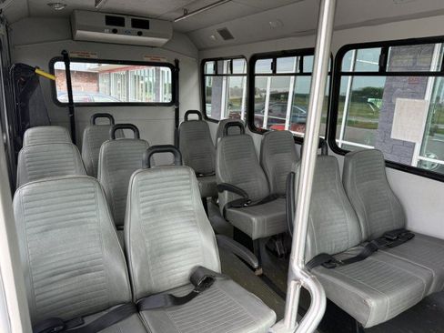 Used 2015 Ford E-350 and Econoline 350 Super Duty RWD image 8