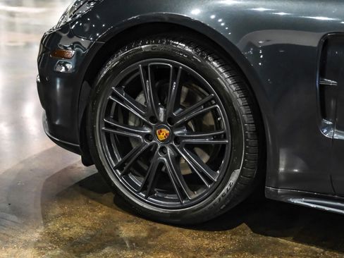 Used 2018 Porsche Panamera 4S AWD/4WD image 56