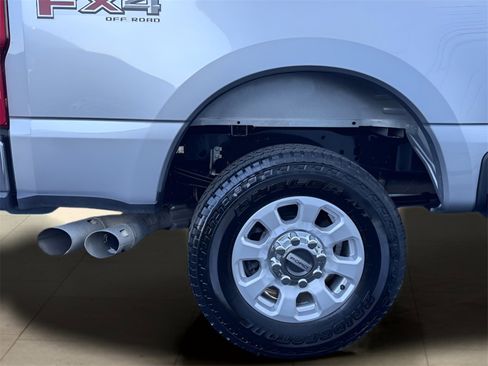 Used 2024 Ford F250 XLT w/ FX4 Off-Road Package image 40