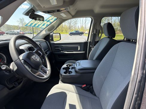Used 2024 RAM 1500 Classic SLT AWD/4WD image 11