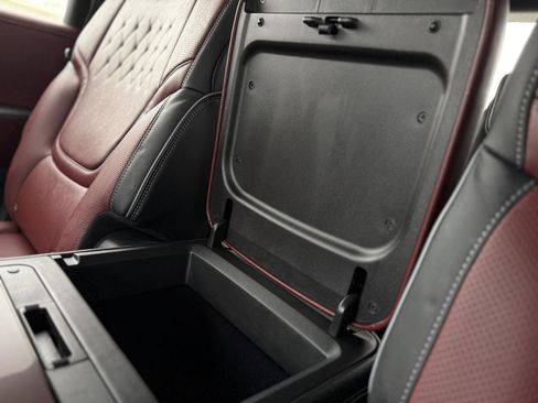 Used 2025 INFINITI QX80 Autograph w/ Autograph Exterior Package image 21