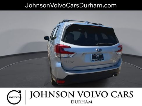 Used 2019 Subaru Forester Premium AWD/4WD image 7