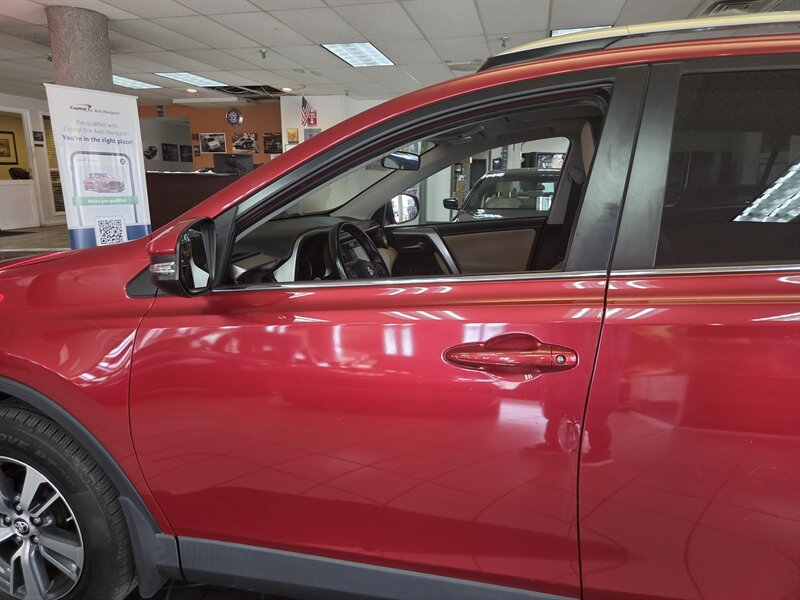 Used 2017 Toyota RAV4 XLE w/ All Weather Liner Package AWD/4WD image 42