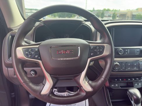 Used 2022 GMC Canyon Denali AWD/4WD image 6