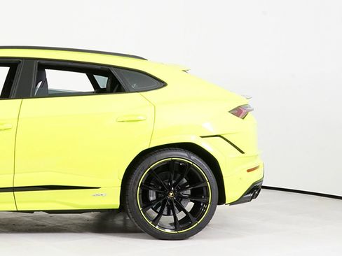 Used 2024 Lamborghini Urus S AWD/4WD image 13