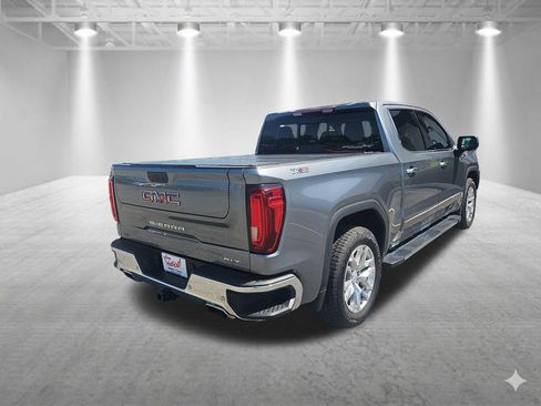Used 2021 GMC Sierra 1500 SLT w/ SLT Premium Plus Package AWD/4WD image 11