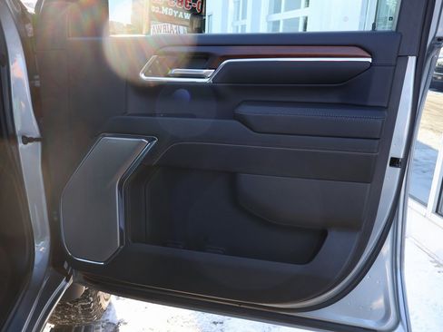 Used 2024 GMC Sierra 2500 Denali w/ Denali Reserve Package image 45