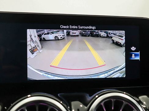 Used 2023 Mercedes-Benz GLA 250 image 23