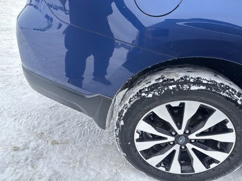 Used 2017 Subaru Outback 2.5i Limited image 11