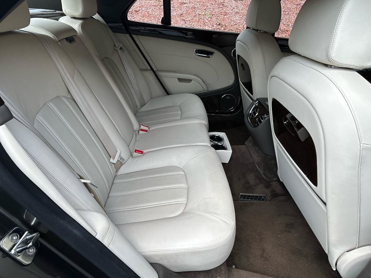 Used 2011 Bentley Mulsanne RWD image 13
