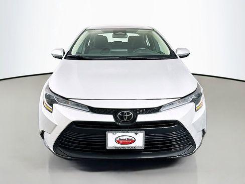 Used 2024 Toyota Corolla LE FWD image 2