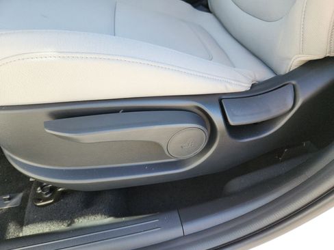 New 2026 Hyundai Tucson SE image 17