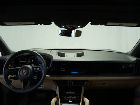 New 2026 Porsche Cayenne AWD/4WD image 16