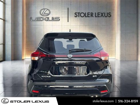 Used 2023 Nissan Kicks SR w/ SR Premium Package image 5