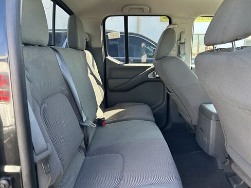 Used 2020 Nissan Frontier SV w/ Midnight Edition Floor Mats image 20