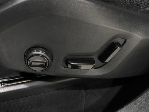 Used 2019 Volvo XC90 T5 Momentum w/ Protection Package Premier image 18