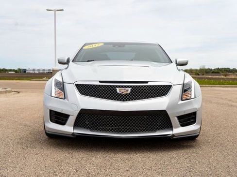 Used 2017 Cadillac ATS V w/ Luxury Package RWD image 2