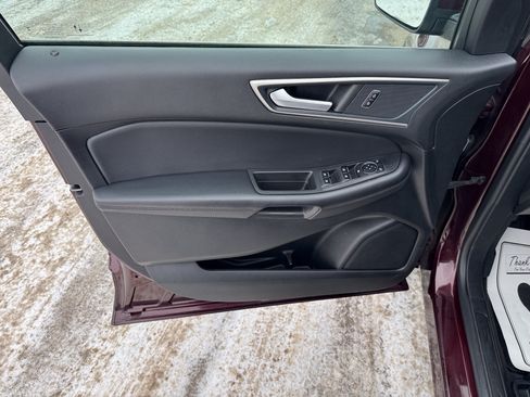 Used 2024 Ford Edge SEL AWD/4WD image 7