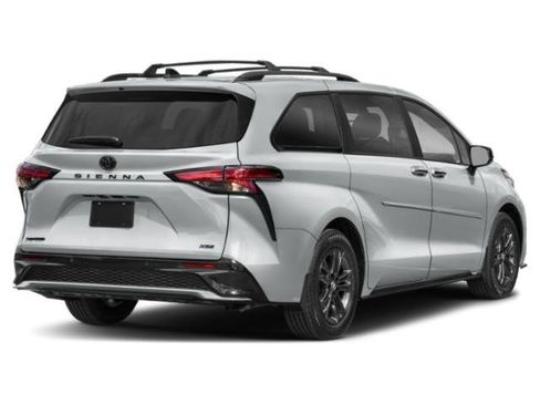 New 2026 Toyota Sienna XSE FWD image 5