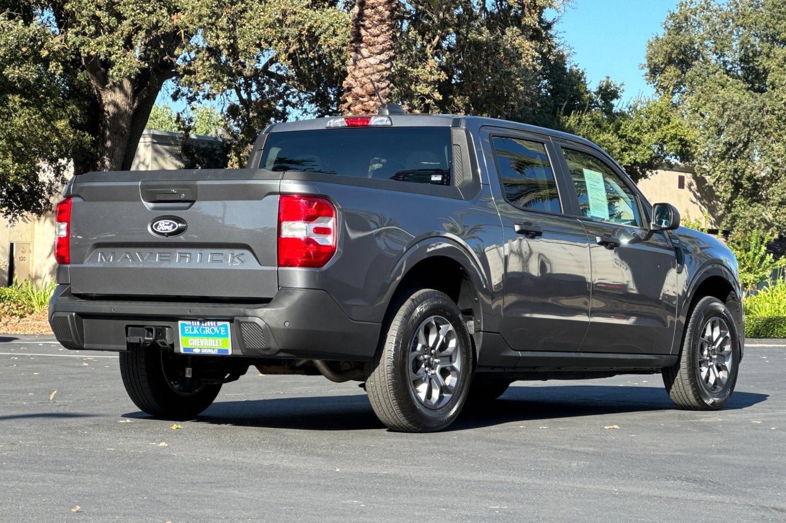 Used 2025 Ford Maverick XLT FWD image 3