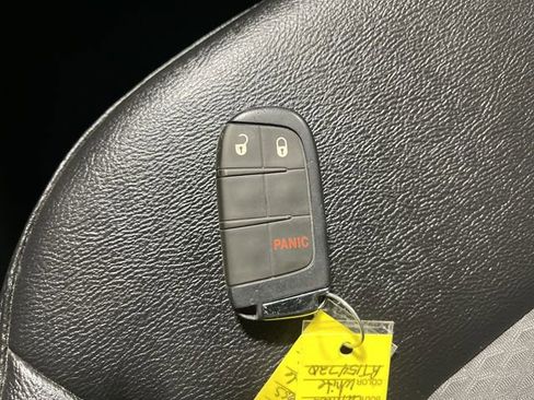 Certified 2024 Jeep Compass Latitude AWD/4WD image 20