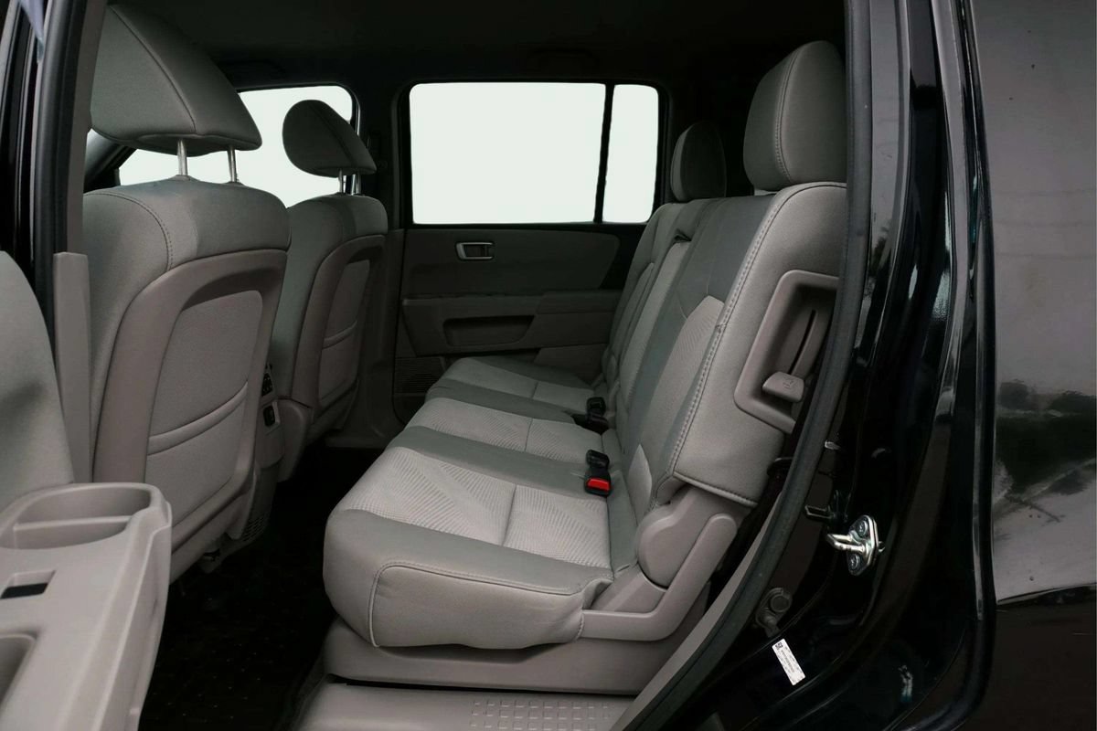 Used 2015 Honda Pilot LX image 16