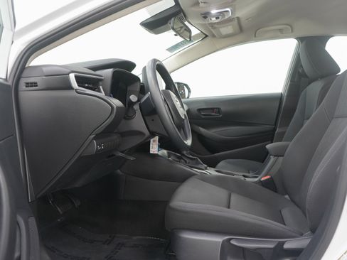 Used 2026 Toyota Corolla LE image 20